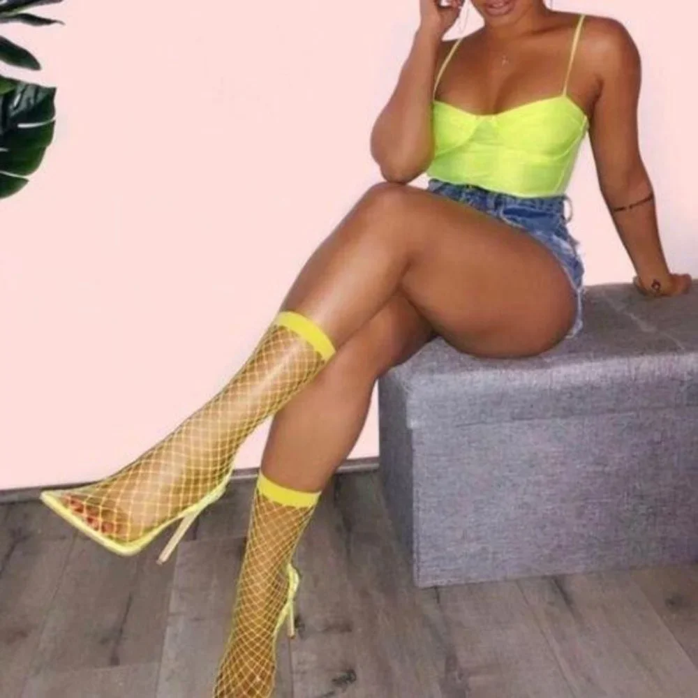 !! NEW !! Fishnet Slingback Heels in Neon Yellow - Picture 4 of 8